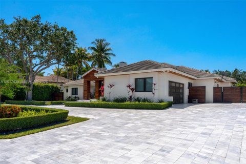 Villa ou maison à vendre à Miami, Floride: 5 chambres, 375.23 m2 № 2084809 - photo 28