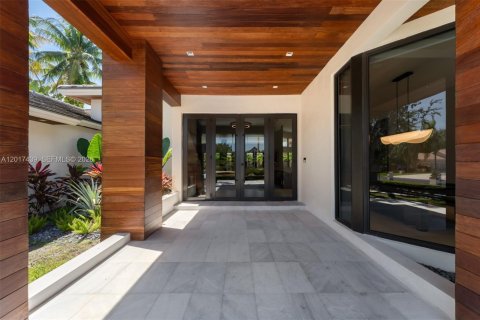 Villa ou maison à vendre à Miami, Floride: 5 chambres, 375.23 m2 № 2084809 - photo 7