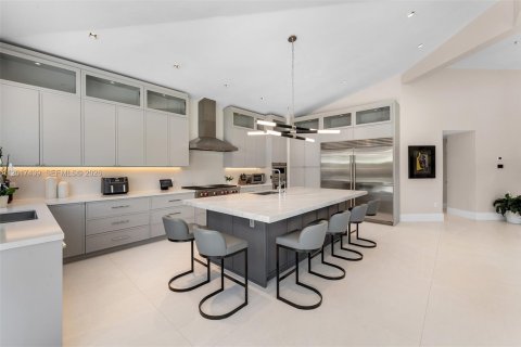 Villa ou maison à vendre à Miami, Floride: 5 chambres, 375.23 m2 № 2084809 - photo 13