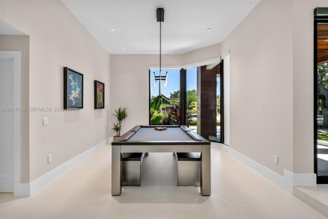 Villa ou maison à vendre à Miami, Floride: 5 chambres, 375.23 m2 № 2084809 - photo 10