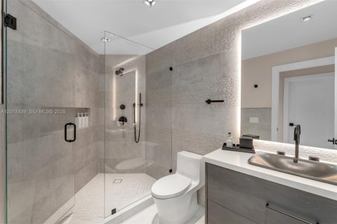 Villa ou maison à vendre à Miami, Floride: 5 chambres, 375.23 m2 № 2084809 - photo 25