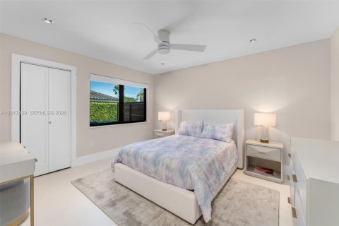 Villa ou maison à vendre à Miami, Floride: 5 chambres, 375.23 m2 № 2084809 - photo 22