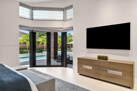 Villa ou maison à vendre à Miami, Floride: 5 chambres, 375.23 m2 № 2084809 - photo 17