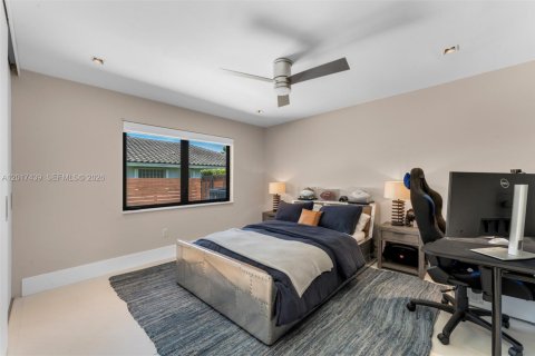 Villa ou maison à vendre à Miami, Floride: 5 chambres, 375.23 m2 № 2084809 - photo 24