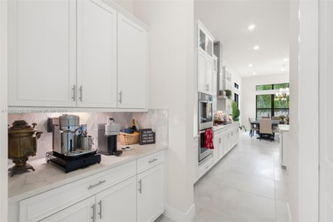 House in Parkland, Florida 3 bedrooms, 329.8 sq.m. № 1976164 - photo 18