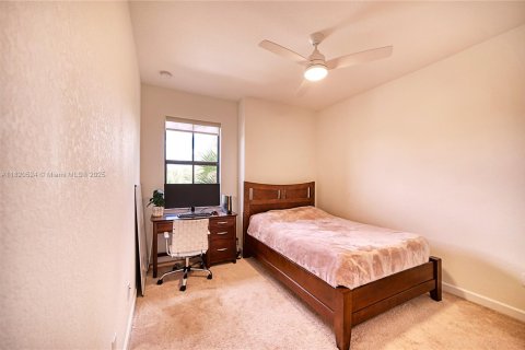 House in Coconut Creek, Florida 3 bedrooms, 136.19 sq.m. № 1779631 - photo 19
