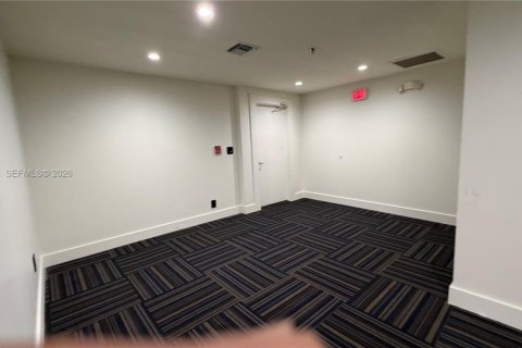 Immobilier commercial à vendre à Miami Gardens, Floride № 2064443 - photo 10