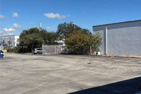 Immobilier commercial à vendre à Miami Gardens, Floride № 2064443 - photo 3