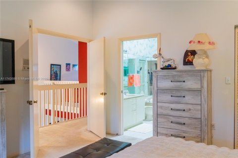 Villa ou maison à vendre à Miami, Floride: 3 chambres, 172.24 m2 № 1960004 - photo 5