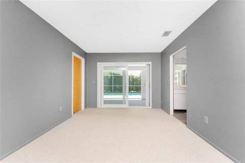 House in Punta Gorda, Florida 3 bedrooms, 175.03 sq.m. № 1912023 - photo 10