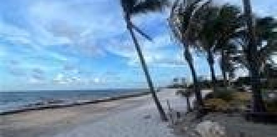 House in Pompano Beach, Florida 3 bedrooms, 200.2 sq.m. № 949947