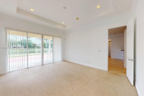 House in Davie, Florida 4 bedrooms, 256.6 sq.m. № 1696798 - photo 19