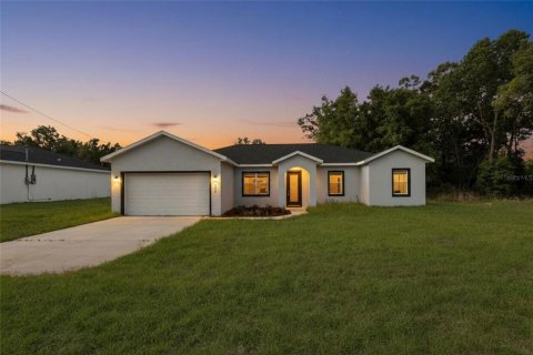 House in Ocala, Florida 4 bedrooms, 178.93 sq.m. № 2359468