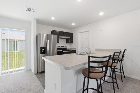 Villa ou maison à vendre à Kissimmee, Floride: 2 chambres, 98.57 m2 № 2222217 - photo 12