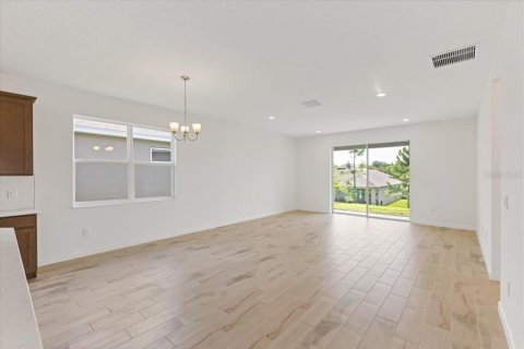 House in Mount Dora, Florida 3 bedrooms, 182.65 sq.m. № 1278709 - photo 13