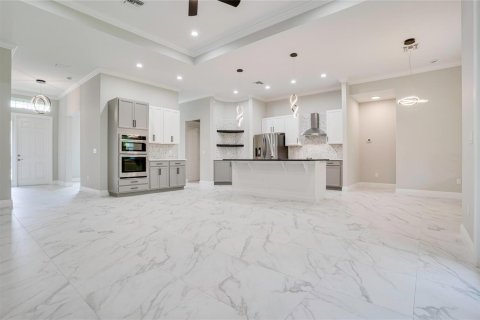 House in Sebastian, Florida 4 bedrooms, 205.87 sq.m. № 2086523 - photo 12