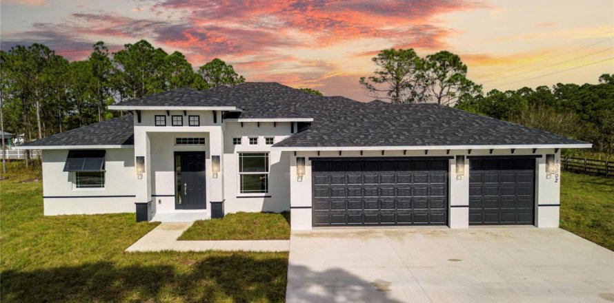 House in Sebastian, Florida 4 bedrooms, 205.87 sq.m. № 2086523