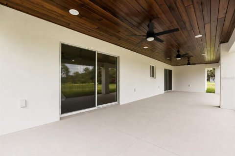 House in Umatilla, Florida 4 bedrooms, 208.19 sq.m. № 2226388 - photo 28