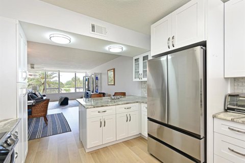 Condo in Longboat Key, Florida, 2 bedrooms  № 1614790 - photo 18