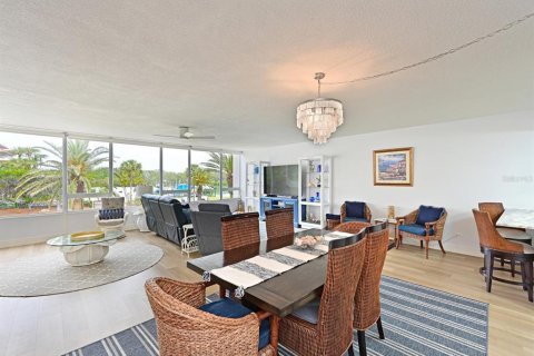 Condo in Longboat Key, Florida, 2 bedrooms  № 1614790 - photo 15
