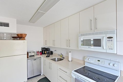 Condo in Longboat Key, Florida, 2 bedrooms  № 1614790 - photo 26