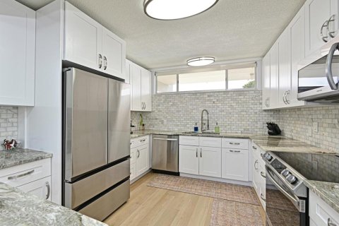 Condo in Longboat Key, Florida, 2 bedrooms  № 1614790 - photo 16