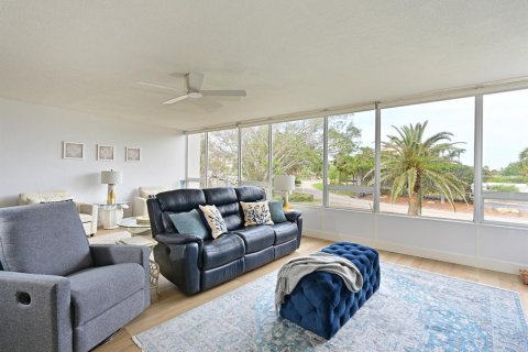 Condo in Longboat Key, Florida, 2 bedrooms  № 1614790 - photo 9