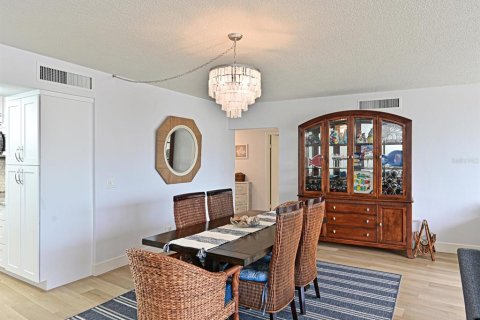 Condo in Longboat Key, Florida, 2 bedrooms  № 1614790 - photo 11