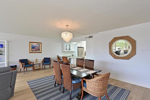 Condo in Longboat Key, Florida, 2 bedrooms  № 1614790 - photo 12