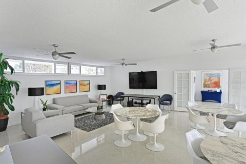 Condo in Longboat Key, Florida, 2 bedrooms  № 1614790 - photo 25