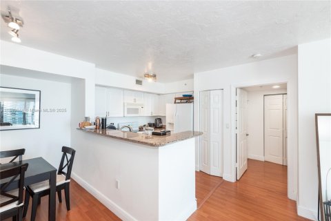 Condominio en venta en Miami, Florida, 2 dormitorios, 105.91 m2 № 1830653 - foto 10