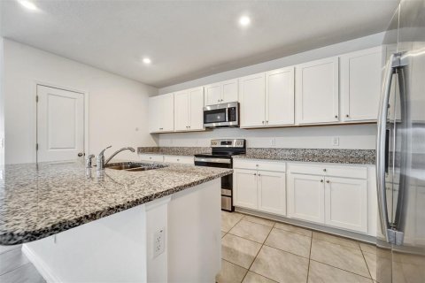 Casa en venta en Zephyrhills, Florida, 4 dormitorios, 172.98 m2 № 2209024 - foto 4