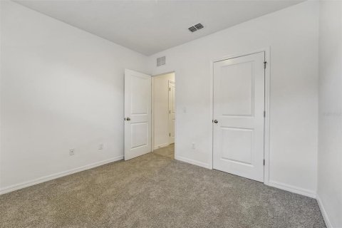 Casa en venta en Zephyrhills, Florida, 4 dormitorios, 172.98 m2 № 2209024 - foto 16