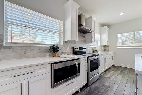 Casa en venta en Saint Petersburg, Florida, 3 dormitorios, 172.71 m2 № 2421674 - foto 19