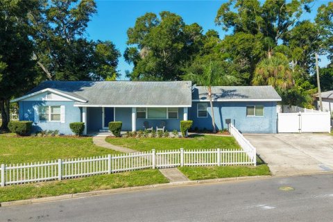 Casa en Saint Petersburg, Florida 3 dormitorios, 172.71 m2 № 2421674