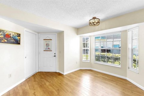 Condominio en venta en New Port Richey, Florida, 2 dormitorios, 96.8 m2 № 1619000 - foto 5