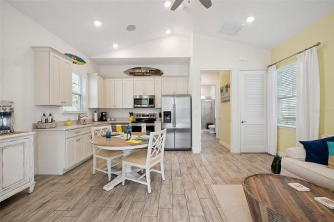 House in Kissimmee, Florida 1 bedroom, 61.32 sq.m. № 2228047 - photo 20