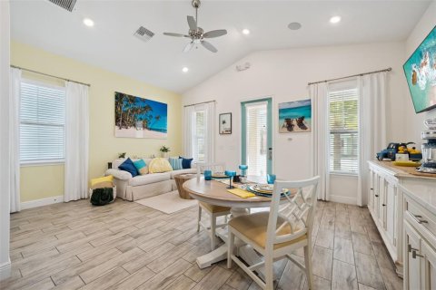 House in Kissimmee, Florida 1 bedroom, 61.32 sq.m. № 2228047 - photo 17