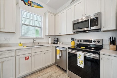 House in Kissimmee, Florida 1 bedroom, 61.32 sq.m. № 2228047 - photo 8