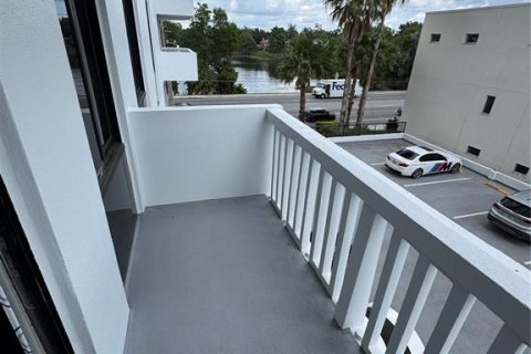 Copropriété à louer à Orlando, Floride: 2 chambres, 103.03 m2 № 2123113 - photo 18