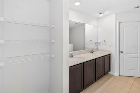 Villa ou maison à vendre à Deltona, Floride: 4 chambres, 174.19 m2 № 2408828 - photo 14