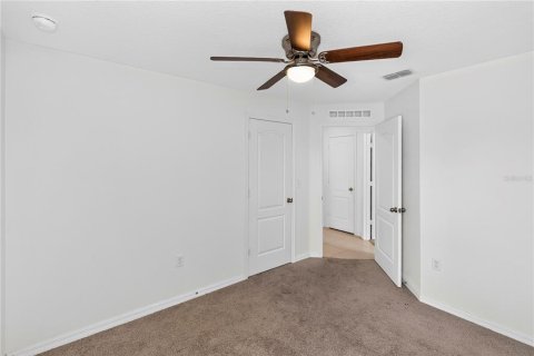 Villa ou maison à vendre à Deltona, Floride: 4 chambres, 174.19 m2 № 2408828 - photo 23