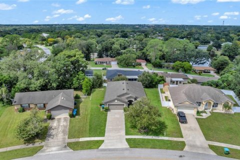 Villa ou maison à vendre à Deltona, Floride: 4 chambres, 174.19 m2 № 2408828 - photo 29