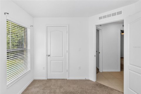 Villa ou maison à vendre à Deltona, Floride: 4 chambres, 174.19 m2 № 2408828 - photo 21
