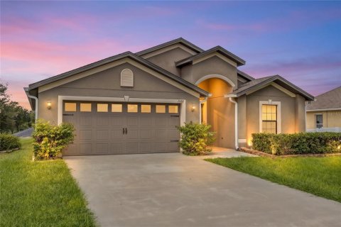 Villa ou maison à Deltona, Floride 4 chambres, 174.19 m2 № 2408828