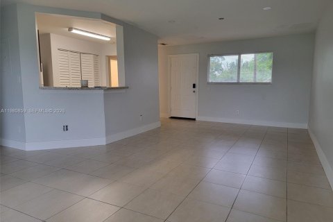 Condominio en alquiler en Oakland Park, Florida, 2 dormitorios, 94.76 m2 № 2043465 - foto 11