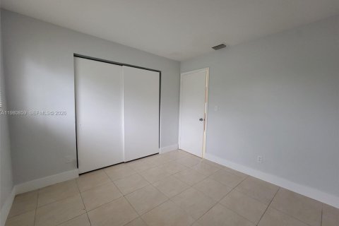 Condominio en alquiler en Oakland Park, Florida, 2 dormitorios, 94.76 m2 № 2043465 - foto 4