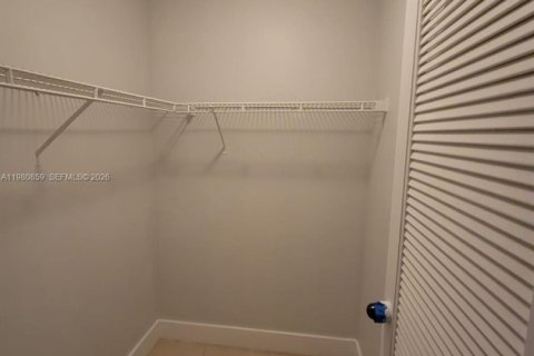 Condominio en alquiler en Oakland Park, Florida, 2 dormitorios, 94.76 m2 № 2043465 - foto 9