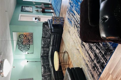 House in Sunrise, Florida 3 bedrooms, 162.58 sq.m. № 1755817 - photo 5