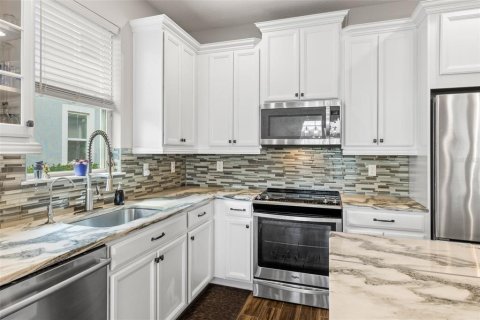 Villa ou maison à vendre à Bradenton, Floride: 2 chambres, 153.1 m2 № 2151243 - photo 11